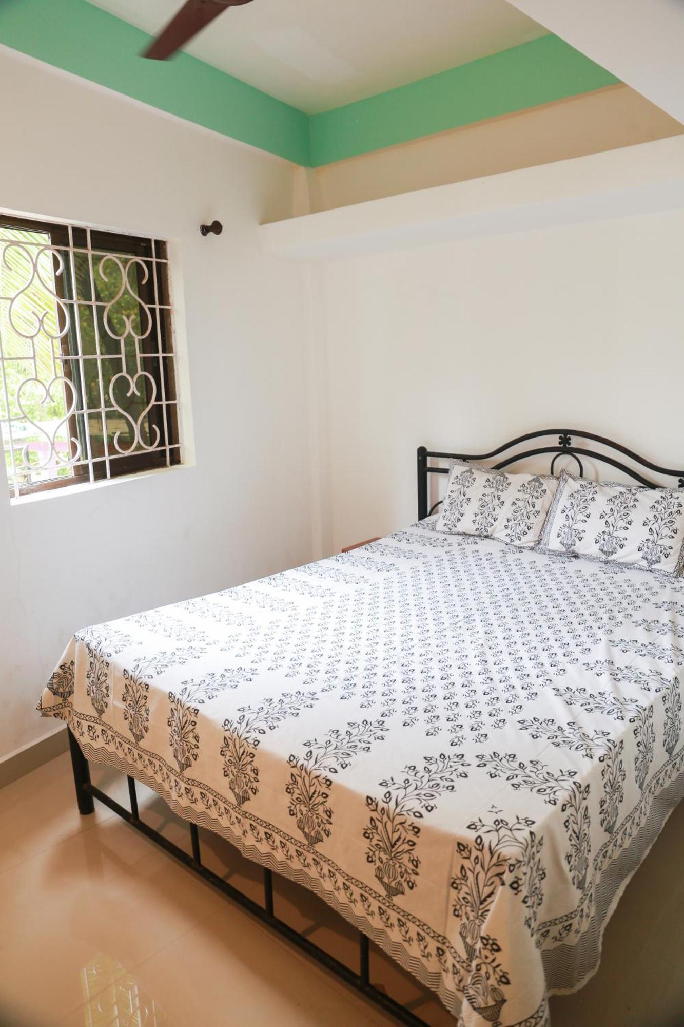 Kumbaya Beachside Hostel & Apartments At Arambol Beach Exterior foto